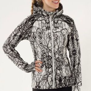 Lululemon Scuba Hoodie *Print* In Ghost Ground Nesting Black Bird